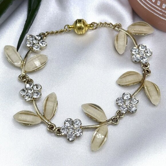Reimagined Flowers Acrylic Rhinestones Bracelet 7.5 - Picture 4 of 5
